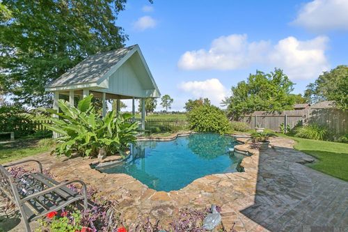 2223 W Canterbury Dr, La Place, LA, 70068-1608 | Card Image