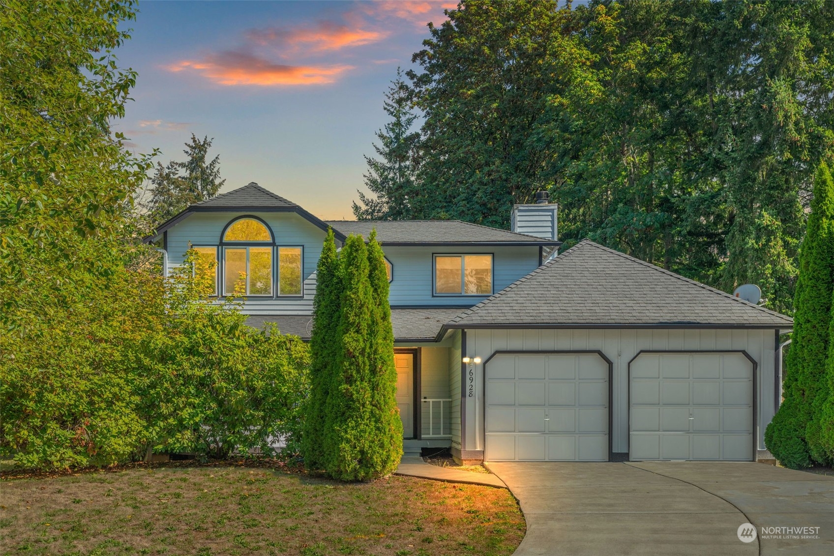 128th Pl, Bellevue, WA 98006
