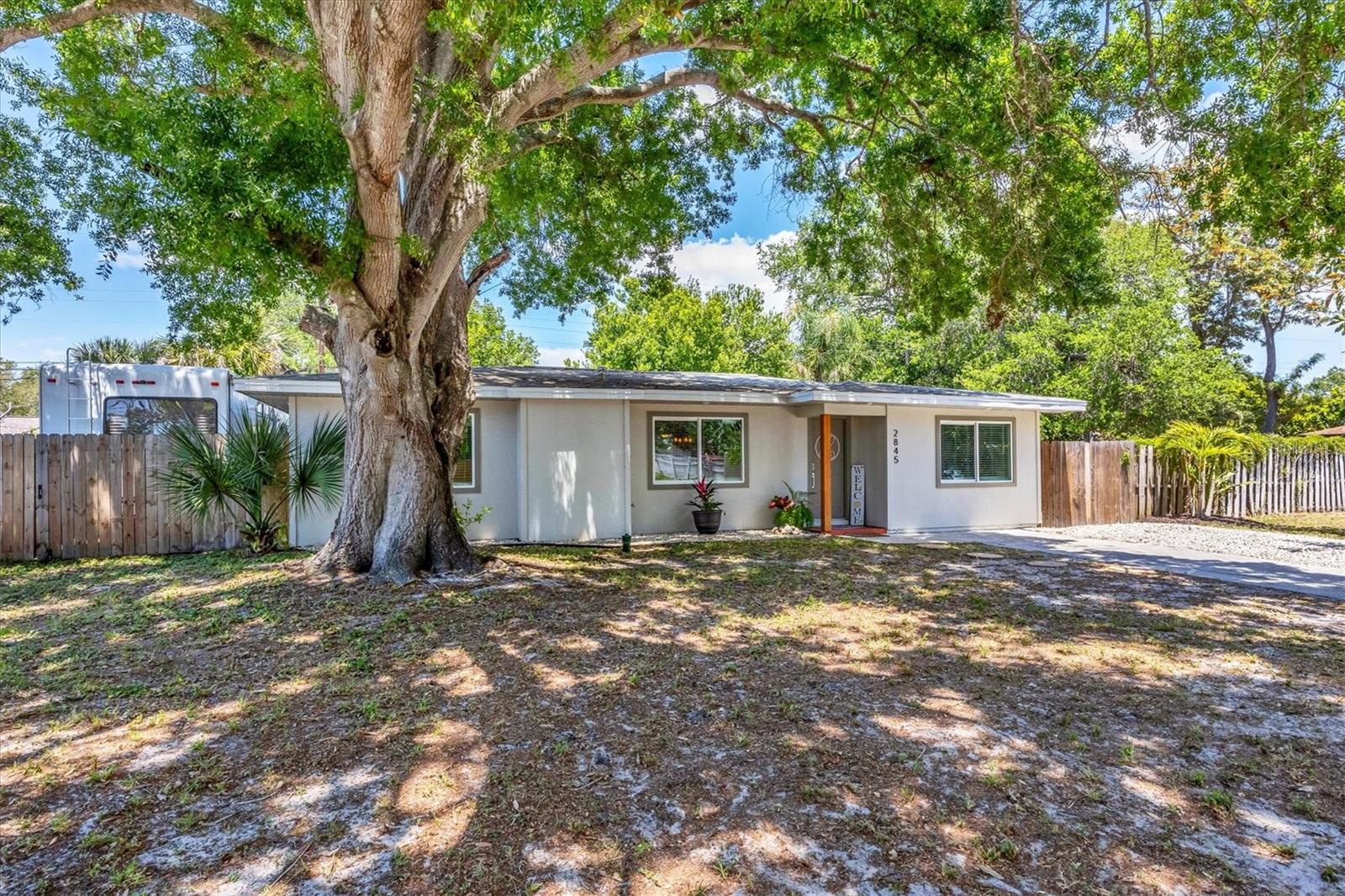 Louise St, Sarasota, FL 34237