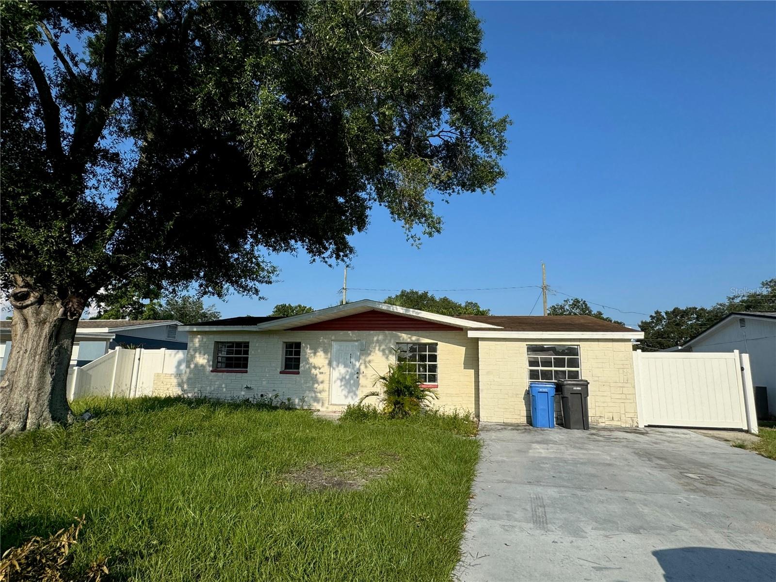 Eden Rock Rd, Tampa, FL 33634