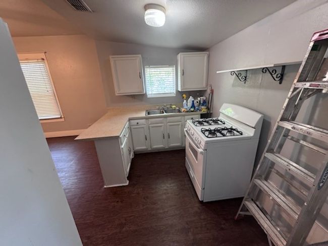 APT-3 - 409 W Franklin St, Condo with 1 bedrooms, 1 bathrooms and null parking in Waxahachie TX | Image 5