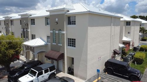301-c-12015 Sw 14th St, Miami, FL, 33184-2407 | Card Image