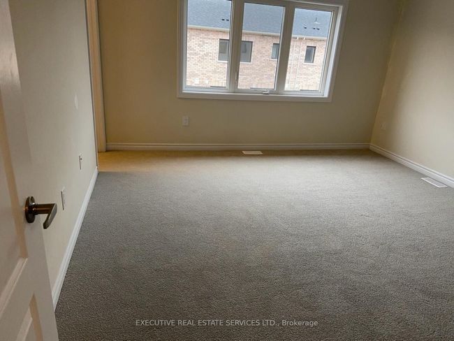 40 Concord Dr, House attached with 3 bedrooms, 3 bathrooms and 2 parking in Thorold ON | Image 4