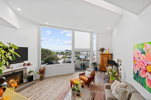 2208 Oxford Ave, Cardiff by the Sea, CA, 92007-1632 | Card Image