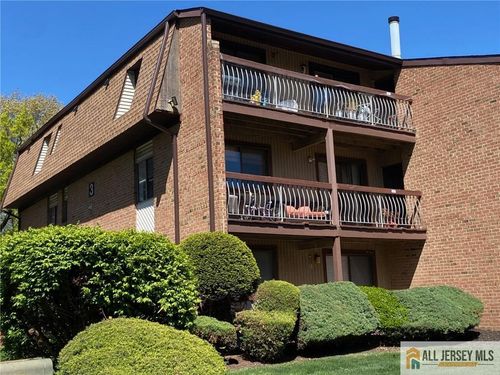 301-301 Edison Glen Ter, Edison, NJ, 08837-2924 | Card Image