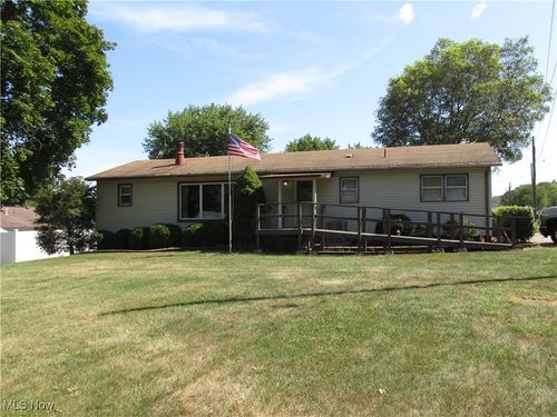 631 Triplett St, Belmont, WV, 26134-9723 | Card Image