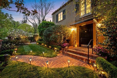 526 W Poplar Ave, San Mateo, CA, 94402-1134 | Card Image