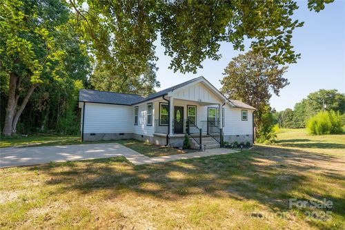 116 Hornets Nest Ct, Bessemer City, NC, 28016-6731 | Card Image