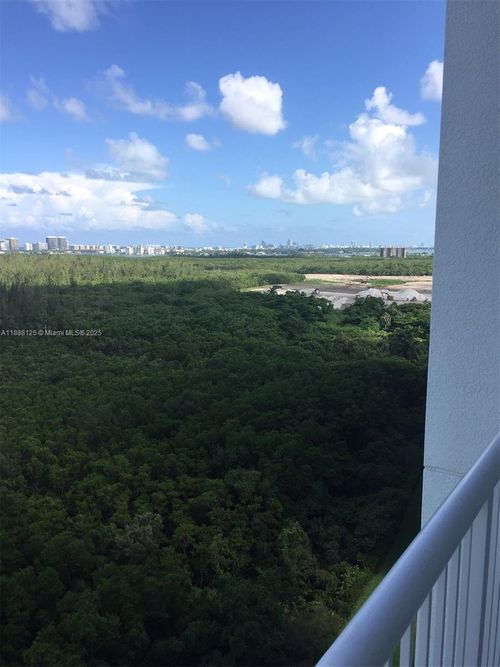 apt-1501-15051 Royal Oaks Ln, North Miami, FL, 33181-2460 | Card Image