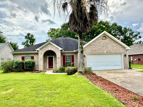 6901 Rue Mornay N, Biloxi, MS, 39532-5754 | Card Image