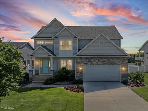 195 Morningview Ridge Cir, Wadsworth, OH, 44281-7735 | Card Image
