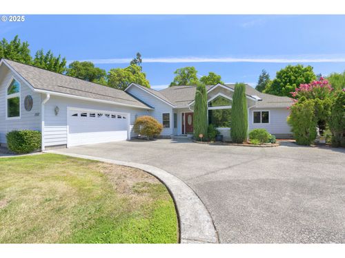 1207 Ironwood Dr, Grants Pass, OR, 97526-5988 | Card Image