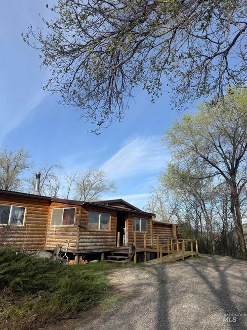 2934 E Little Basin Rd, King Hill, ID, 83633-3315 | Card Image