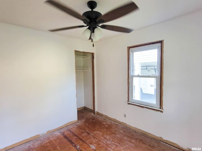 225 Hickory St, House other with 2 bedrooms, 1 bathrooms and null parking in Flora IL | Image 32