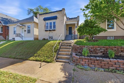 5450 Dresden Ave, Saint Louis, MO, 63116-1257 | Card Image