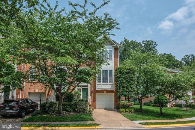 1249 Wild Hawthorn Way, Townhouse with 3 bedrooms, 4 bathrooms and null parking in RESTON VA | Image 32