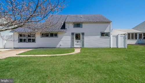 50 Nature Ln, LEVITTOWN, PA, 19054-3804 | Card Image