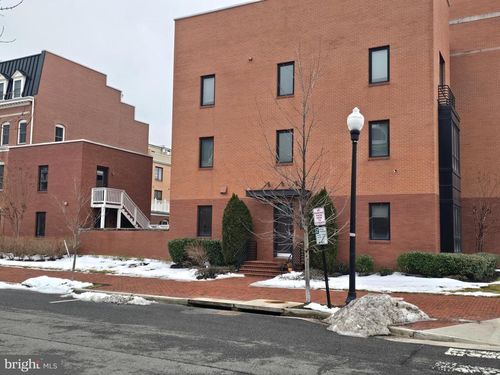 611 E Custis Ave, ALEXANDRIA, VA, 22301-1296 | Card Image