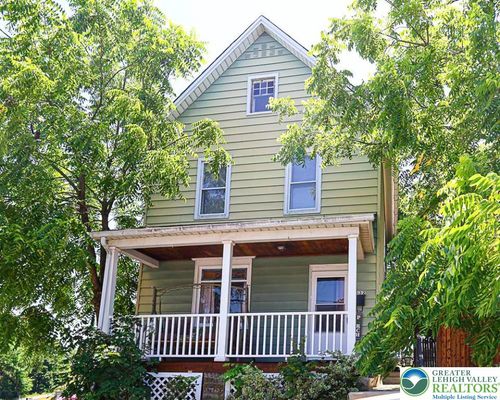 532 Broadway, Bangor, PA, 18013-2418 | Card Image