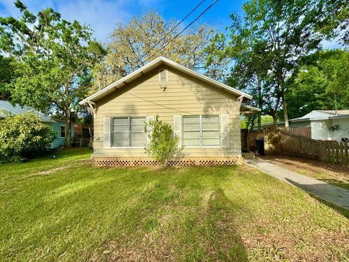 12708 Woodleigh Ave, TAMPA, FL, 33612-3973 | Card Image