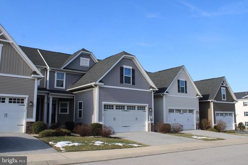 1105 Greenleigh Dr, YORK, PA, 17403-8900 | Card Image