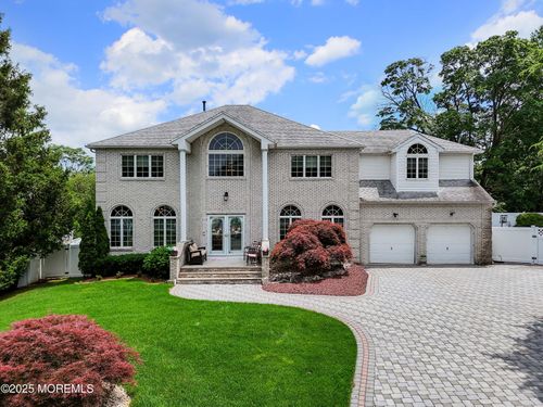 3 Magnolia Ct, Matawan, NJ, 07747-3462 | Card Image