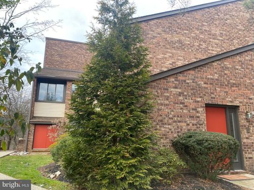 504 Mountainview Dr, CHESTERBROOK, PA, 19087-5534 | Card Image