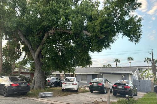 2412 58th Avenue Dr W, Bradenton, FL, 34207-3950 | Card Image