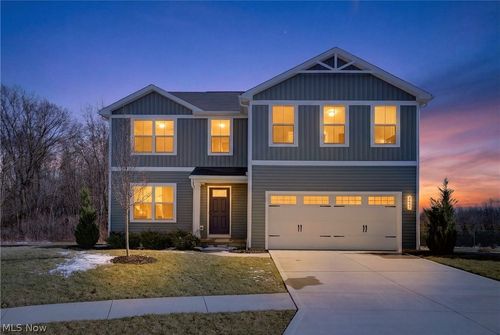 2457 Bishop Oval, Barberton, OH, 44203 | Card Image