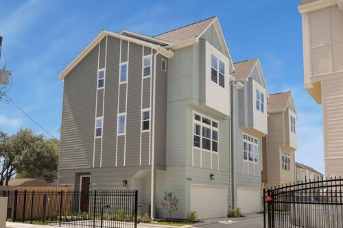 2121 Hoskins Dr, Houston, TX, 77080-5421 | Card Image