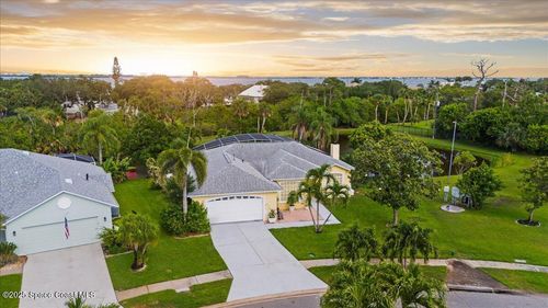 990 Harbor Pines Dr, Merritt Island, FL, 32952-2404 | Card Image