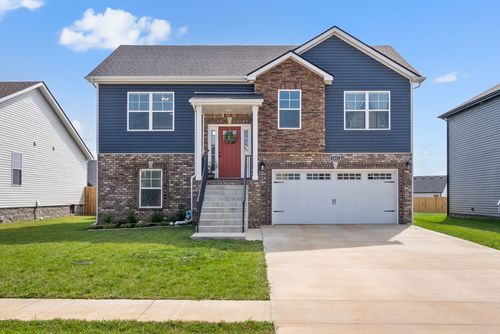1021 Tufnel Dr, Clarksville, TN, 37040-3098 | Card Image