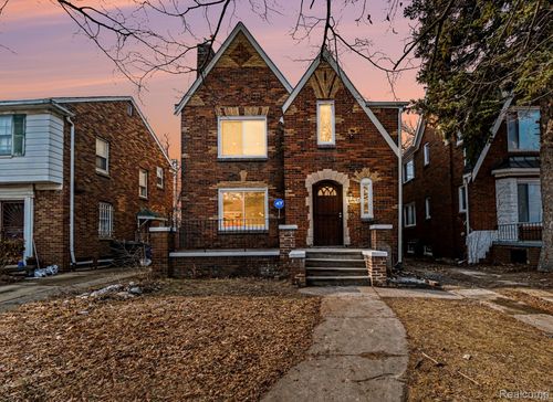 17145 Wisconsin St, Detroit, MI, 48221-2576 | Card Image