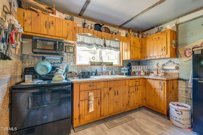 205 Helton Hollow Road, House other with 3 bedrooms, 1 bathrooms and null parking in Eidson TN | Image 18