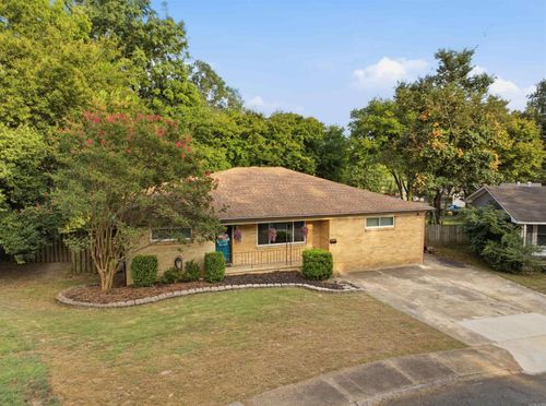 705 Oakwood, Benton, AR, 72015-3546 | Card Image