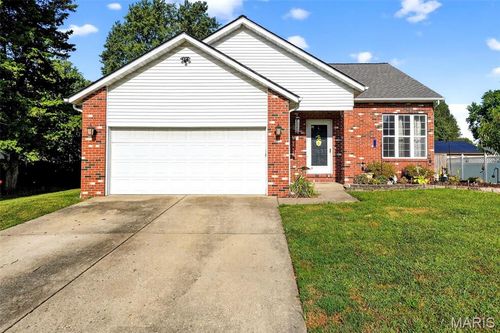 105 N 6th St, Dupo, IL, 62239-1510 | Card Image