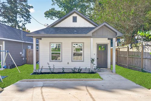 16853 Glenheath, Montgomery, TX, 77316-6714 | Card Image