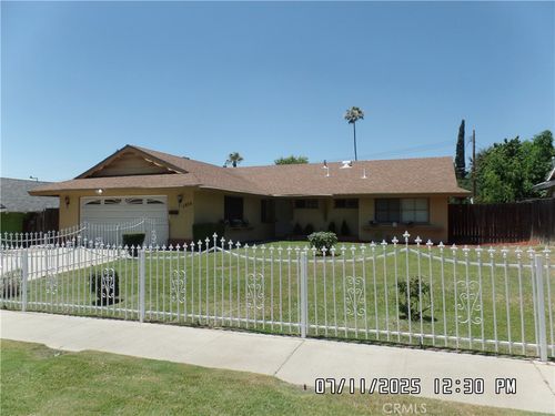 1676 Dumbarton Ave, San Bernardino, CA, 92404-6151 | Card Image