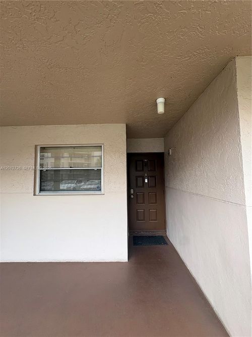106-9531 Seagrape Dr, Davie, FL, 33324-5918 | Card Image