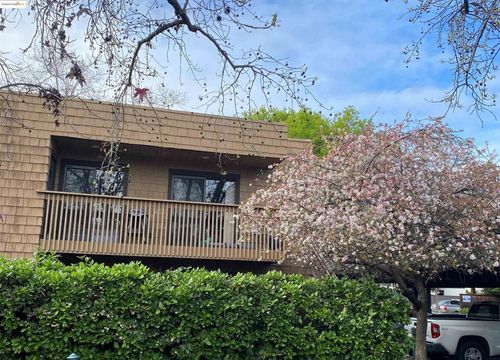 apt-6-2398 Walters Way, Concord, CA, 94520-3663 | Card Image