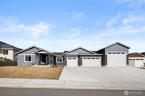 15008 Allison Place, Entiat, WA, 98822 | Card Image
