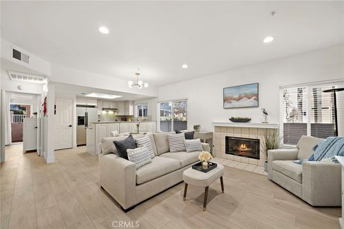 101-4561 Warner Ave, Huntington Beach, CA, 92649 | Card Image