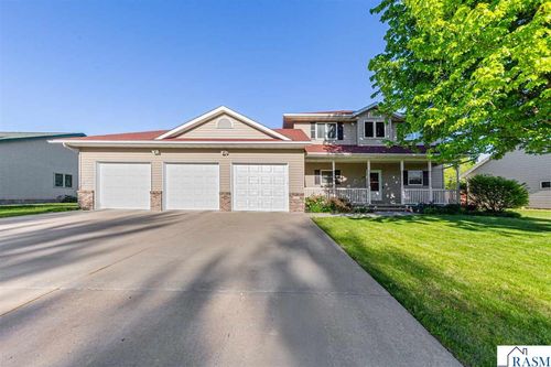 227 Woodhaven Ln, Mankato, MN, 56001-5786 | Card Image