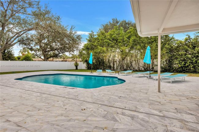 1611 Sw 54th Ter, House other with 6 bedrooms, 4 bathrooms and null parking in Plantation FL | Image 57