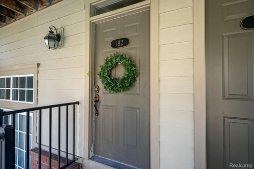 192 Amys Walk, Auburn Hills, MI, 48326-3060 | Card Image
