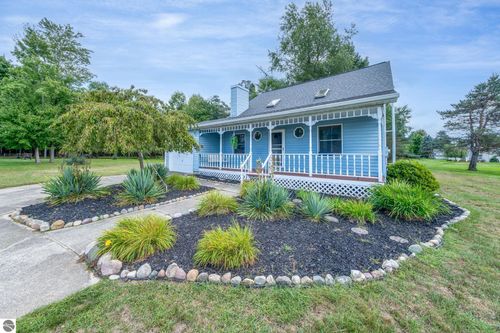 10197 E Royal Road, Canadian Lakes, MI, 49346 | Card Image