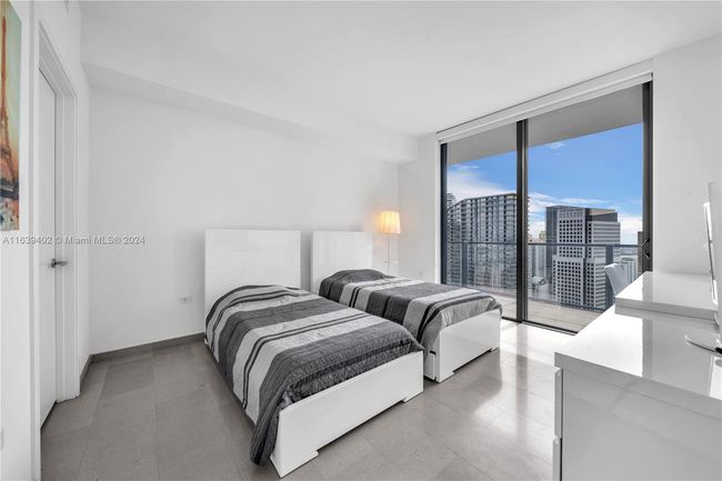 APT-3705 - 88 Sw 7 Th St, Condo with 2 bedrooms, 3 bathrooms and null parking in MIAMI FL | Image 18