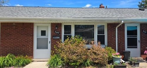 2639 Galpin Ave, Royal Oak, MI, 48073-3163 | Card Image