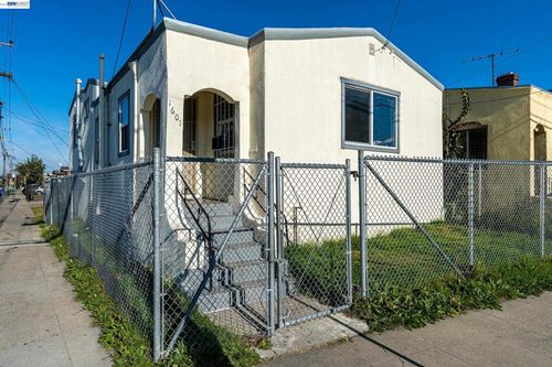 1601 79th Ave, Oakland, CA, 94621-2645 | Card Image