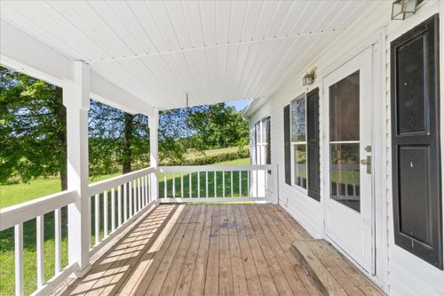 95 Brown Cemetery Ln, Tennessee Ridge, TN, 37178-5611 | Card Image